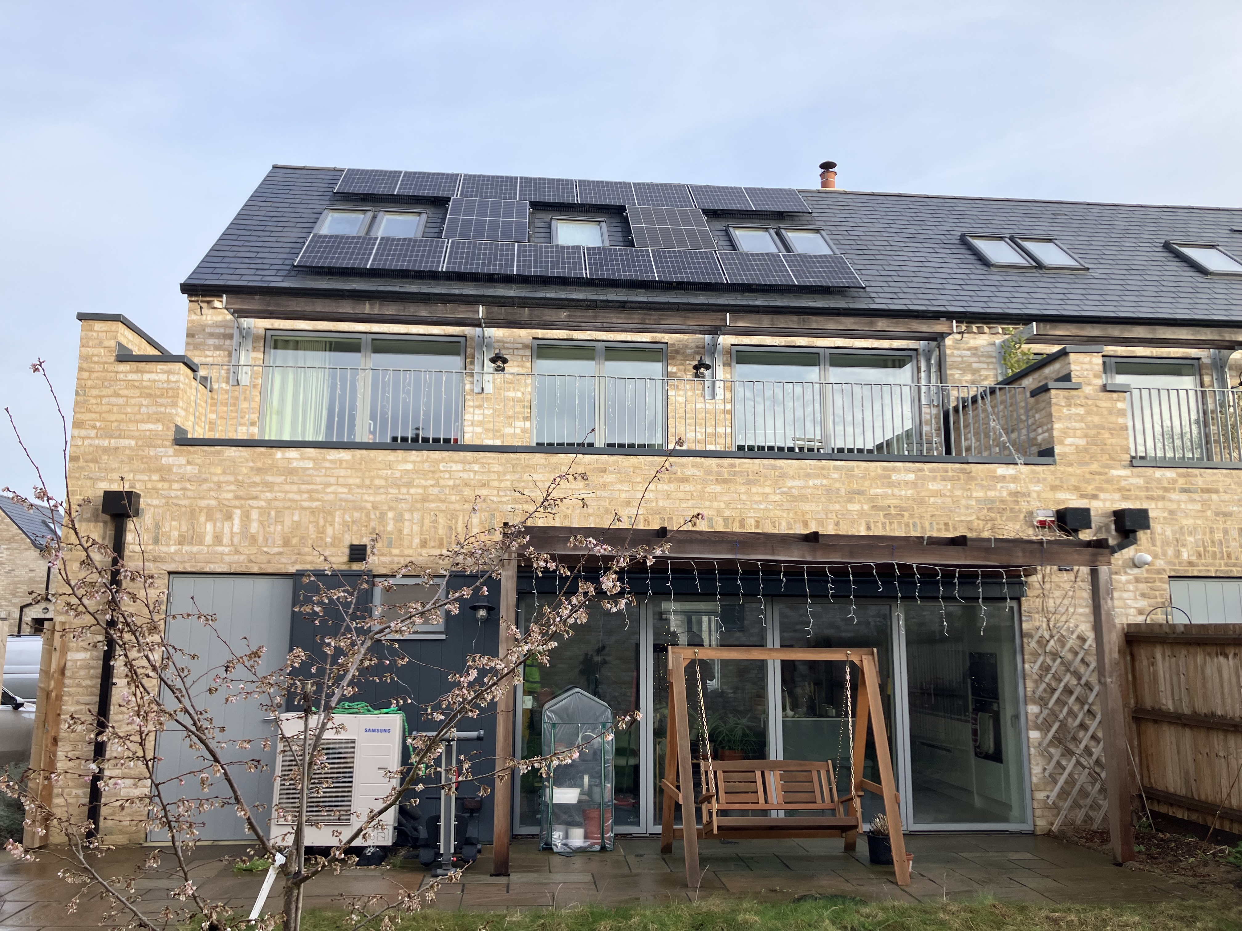 Cambridge, United Kingdom — 8kW Solar + 10kWh Storage